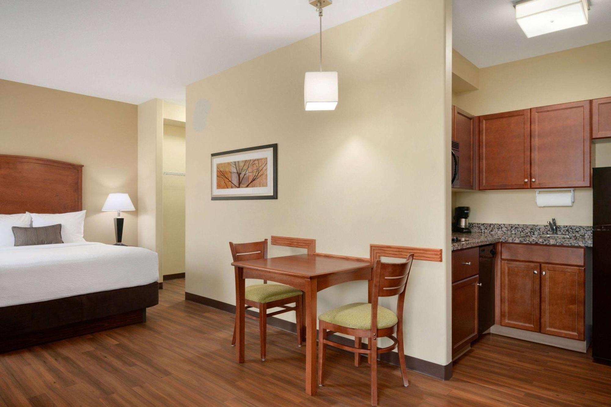 Days Inn & Suites By Wyndham Sherwood Park Edmonton Exteriér fotografie