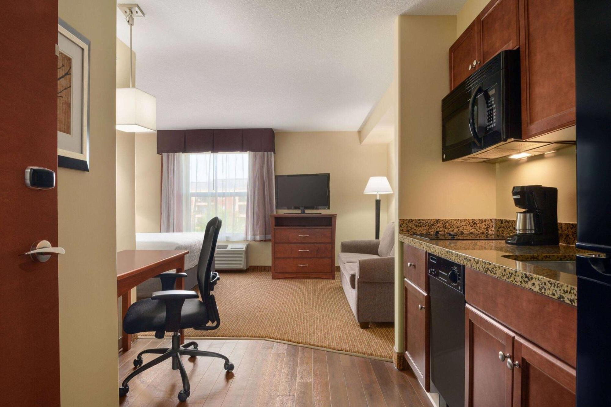 Days Inn & Suites By Wyndham Sherwood Park Edmonton Exteriér fotografie
