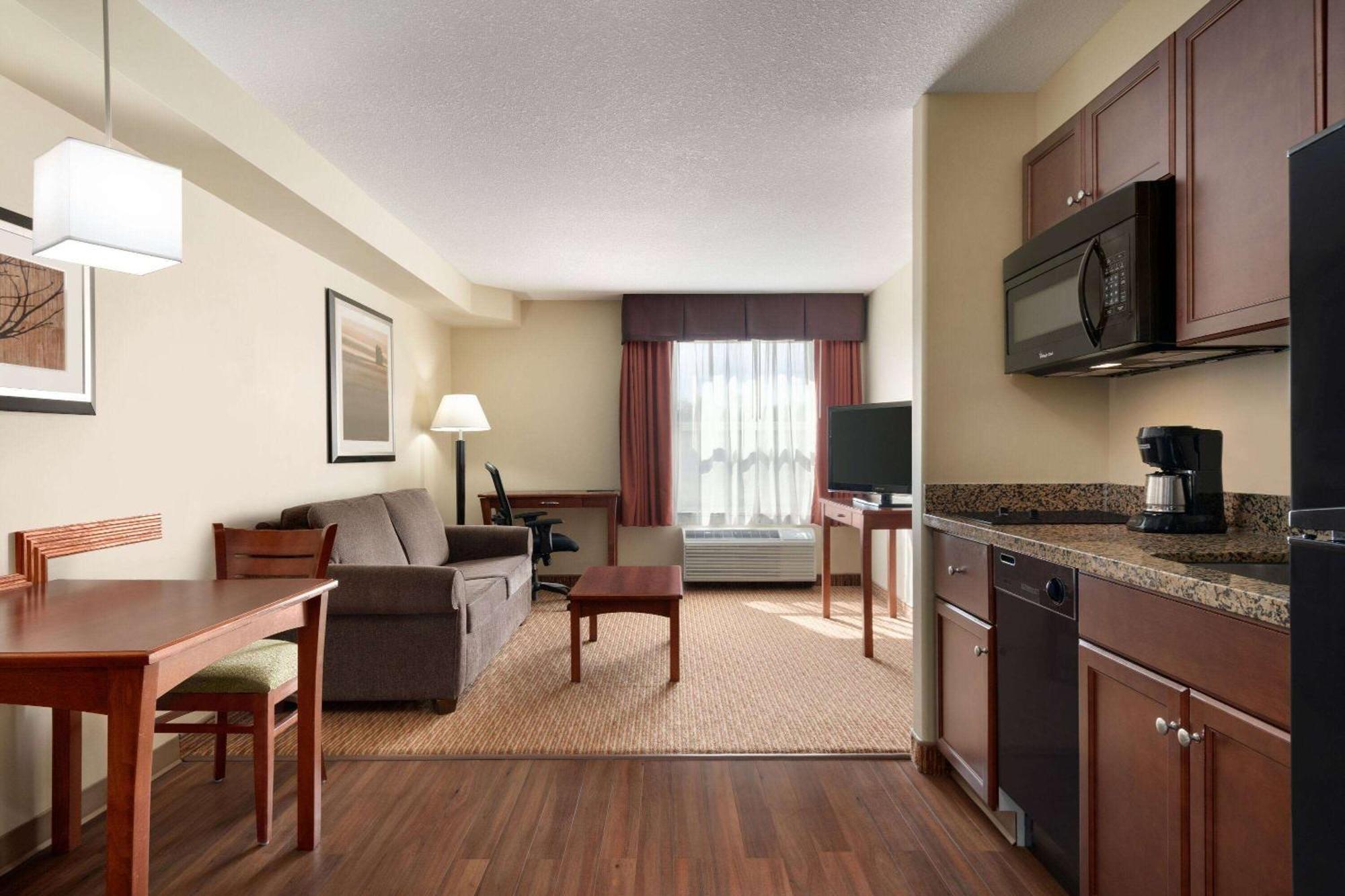 Days Inn & Suites By Wyndham Sherwood Park Edmonton Exteriér fotografie