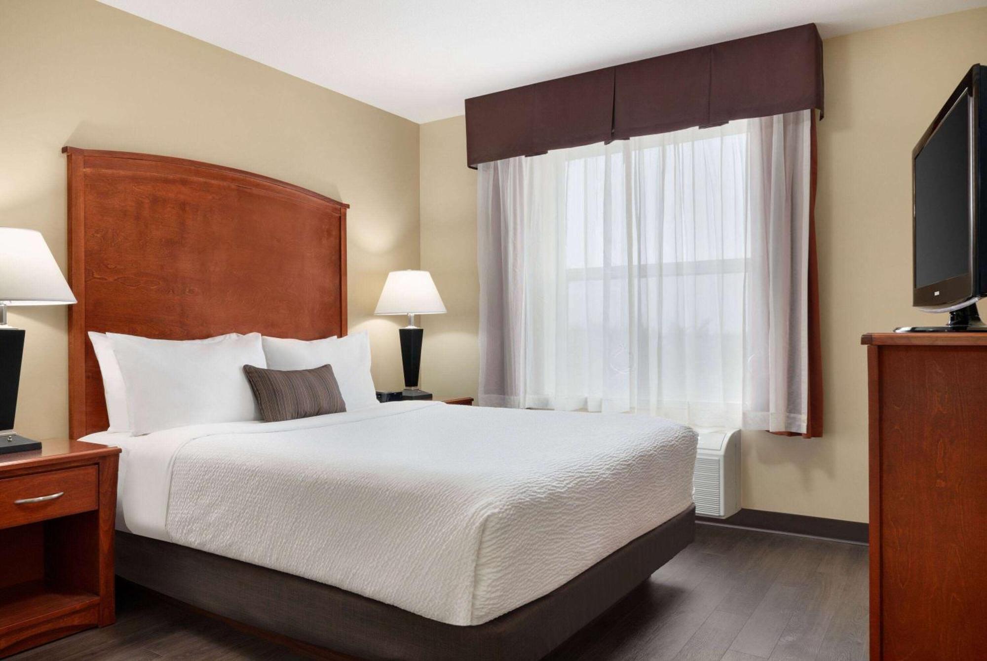 Days Inn & Suites By Wyndham Sherwood Park Edmonton Exteriér fotografie