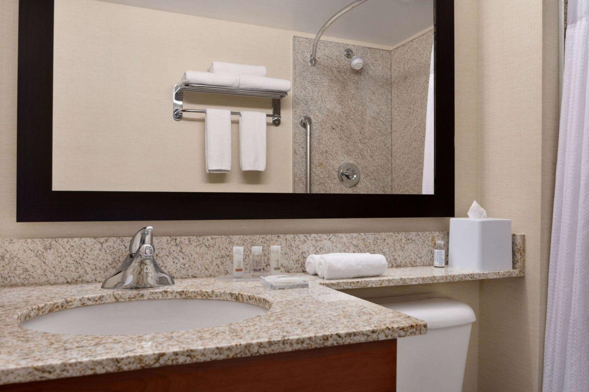 Days Inn & Suites By Wyndham Sherwood Park Edmonton Exteriér fotografie